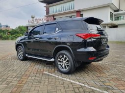 Toyota Fortuner 2.4 VRZ AT 2017 4