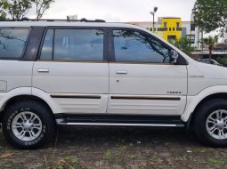 Isuzu Panther 2.5 Grand Touring Turbo MT 2018 / 2017 White On Beige Mulus Terawat TDP 65Jt 10