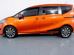 JUAL Toyota Sienta Q AT 2017 Orange 3