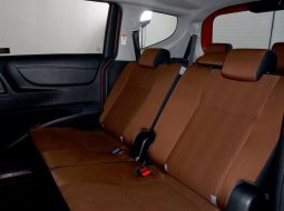 JUAL Toyota Sienta Q AT 2017 Orange 8