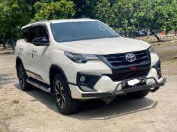 FORTUNER VRZ TRD AT PUTIH 2019 DISKON MOBIL TERBAIK HANYA DI SINI!! 2