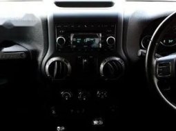 Mobil Jeep Wrangler 2011 Sport 2-Door terbaik di DKI Jakarta 3