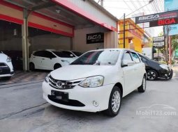 Jual mobil Toyota Etios Valco E 2014 bekas, Jawa Timur 6