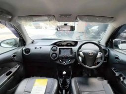 Jual mobil Toyota Etios Valco E 2014 bekas, Jawa Timur 8