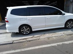 Jual mobil Nissan Grand Livina XV 2017 bekas, Jawa Timur 10