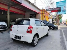 Jual mobil Toyota Etios Valco E 2014 bekas, Jawa Timur 7