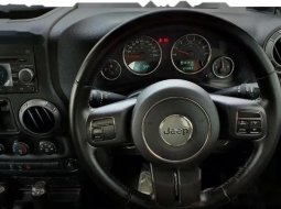 Mobil Jeep Wrangler 2011 Sport 2-Door terbaik di DKI Jakarta 2