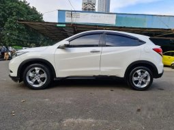 Mobil Honda HR-V 2015 E terbaik di DKI Jakarta 4