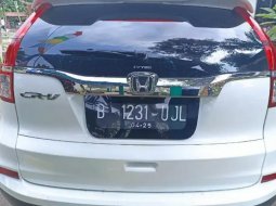 Honda CR-V 2.4 i-VTEC 2015 Putih 5