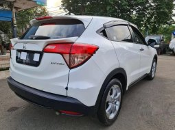 Mobil Honda HR-V 2015 E terbaik di DKI Jakarta 6