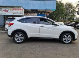 Mobil Honda HR-V 2015 E terbaik di DKI Jakarta 3