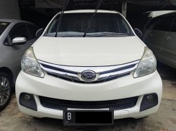 Daihatsu Xenia R Deluxe A/T 2014 DP18 1