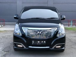 Hyundai H-1 Royale Diesel AT Hitam 2016 1