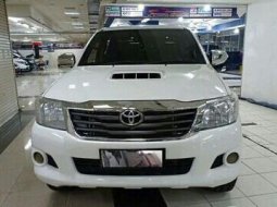 Toyota Hilux D-Cab 2.4 V (4x4) DSL A/T 2