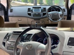 Toyota grand Fortuner 2.5 G At Diesel 2011 Hitam 6