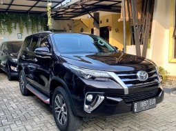 Toyota Fortuner 2.7 TRD AT 2018 Hitam 2