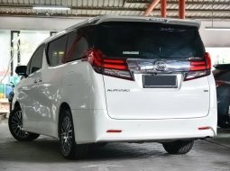 Toyota Alphard 2.5 G A/T Putih 6