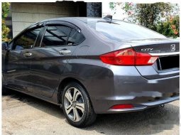 Mobil Honda City 2015 E terbaik di DKI Jakarta 6