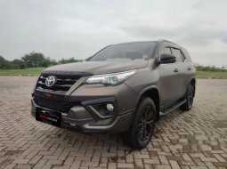 Mobil Toyota Fortuner 2019 TRD dijual, DKI Jakarta 3