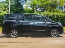 Jual Toyota Voxy 2018 harga murah di DKI Jakarta 4