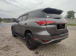 Mobil Toyota Fortuner 2019 TRD dijual, DKI Jakarta 4
