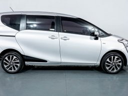 JUAL Toyota Sienta V MT 2017 Silver 5