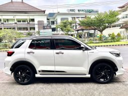 Toyota Raize 1.0T GR Sport CVT TSS tahun 2021 Putih 10