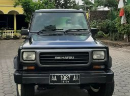 Daihatsu Taft Rocky Hitam 1