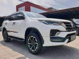 Toyota Fortuner TRD 5