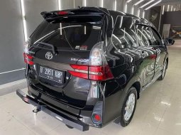 Toyota Avanza Veloz 5