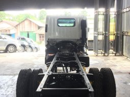 Isuzu NMR 71 HD 5.8 2019 Truck 5
