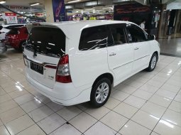 Toyota Kijang Innova V Luxury 2014 9