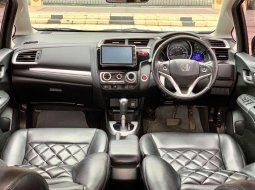 Honda Jazz RS CVT 1.5 AT 2016 3