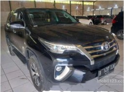 Jual mobil Toyota Fortuner SRZ 2018 bekas, Jawa Barat 2
