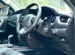 Mobil Toyota Fortuner 2017 VRZ dijual, DKI Jakarta 13