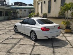 BMW 3 Series 320i 2016 6