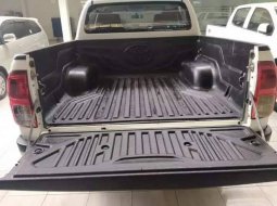 Toyota Hilux 2.4 DSL 4x4 M/T 2017 2