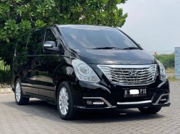 Hyundai H-1 2.5 CRDi Royale AT Hitam 2016 3