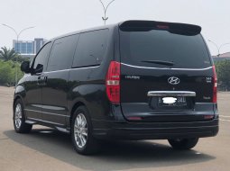 Hyundai H-1 Royale AT Hitam 2017 5