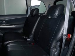 Toyota Veloz 1.5 A/T 8