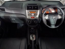 Toyota Veloz 1.5 A/T 7