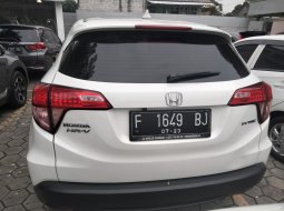 Honda HR-V 1.5L S 2018 Putih 3
