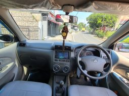 Toyota Avanza 1.3G MT 2010 4