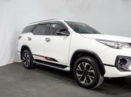 Toyota Fortuner 2.4 TRD AT 2018 Putih