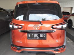 Toyota Sienta Q CVT 2017 Orange 2