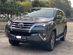 Toyota Fortuner 2.4 VRZ AT Grey 2016 3