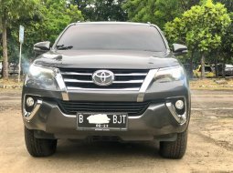 Toyota Fortuner 2.4 VRZ TRD AT Grey 2017 1