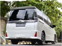 Jual mobil bekas murah Toyota Voxy 2018 di DKI Jakarta 18
