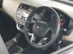 Kia Rio 1.4 AT 2014 Putih 7