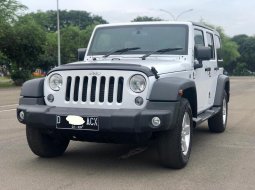 Jeep Wrangler Sport AT Putih 2014 2